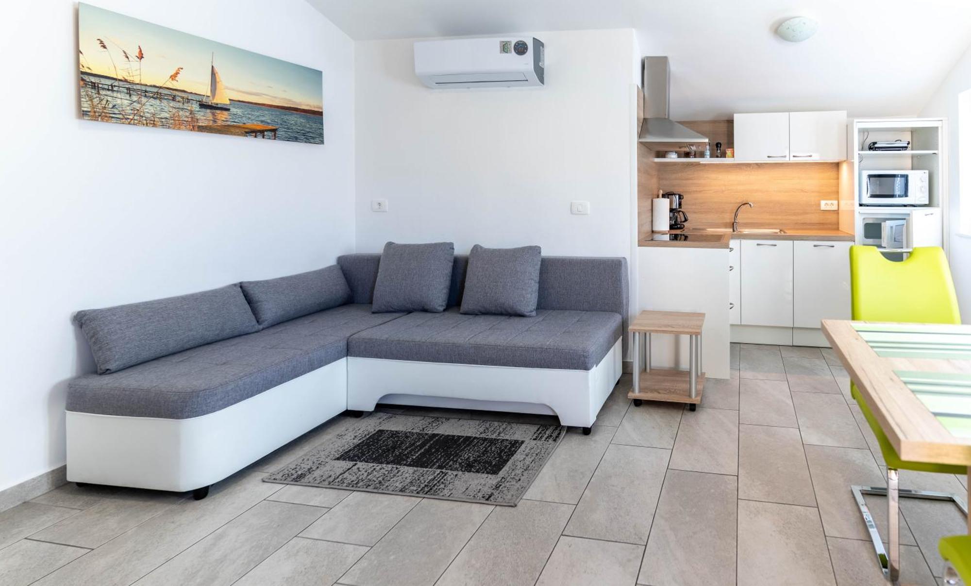 Apartmaji Ema Koper Bagian luar foto