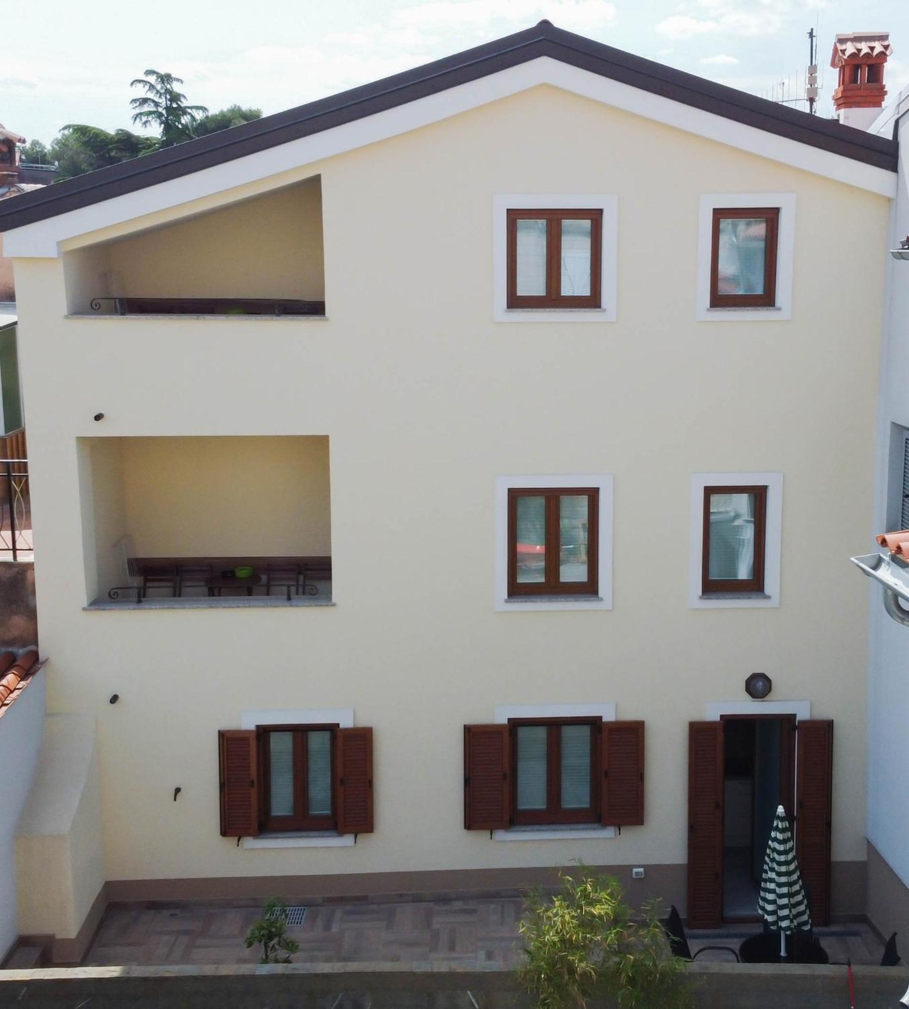Apartmaji Ema Koper Bagian luar foto