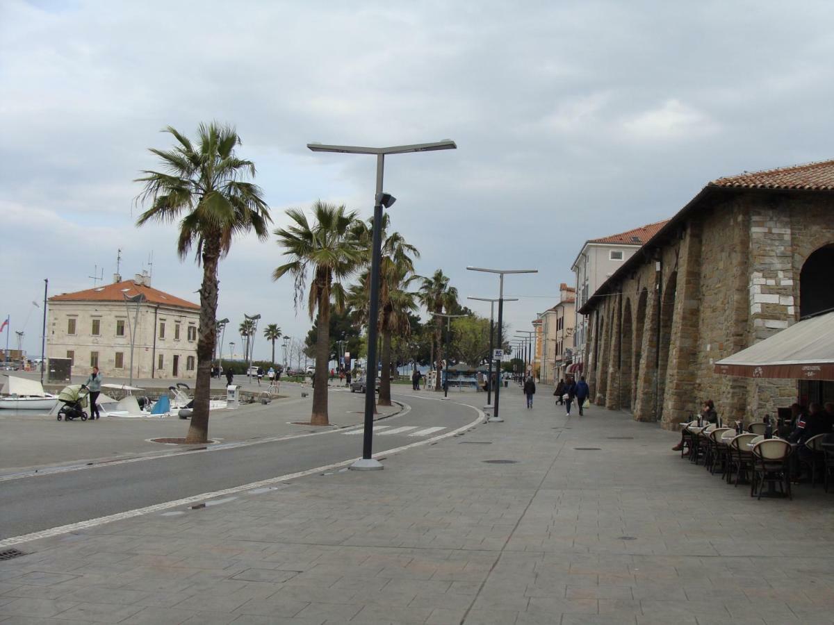 Apartmaji Ema Koper Bagian luar foto